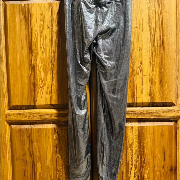 HALARA softly zero faux leather  crossover back pocket front crossover leggings - Picture 11 of 13